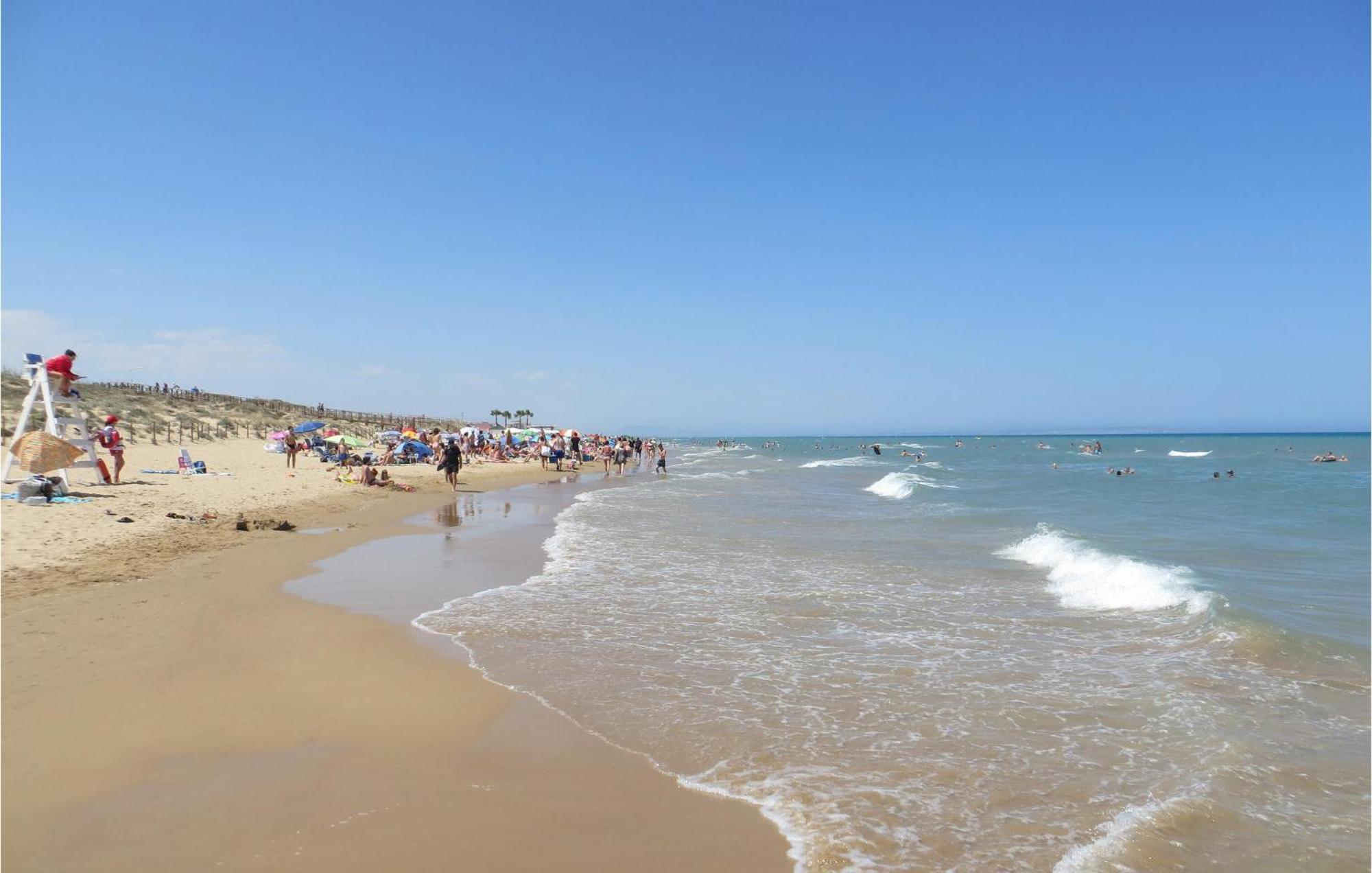 Stunning Apartment In Torrevieja Luaran gambar